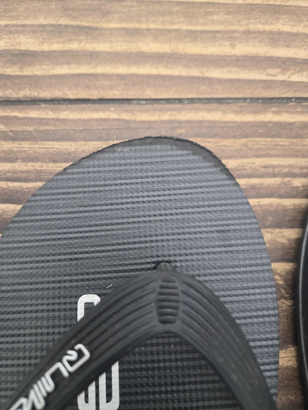 Quiksilver Men’s Black and Gray Striped Flip Flops